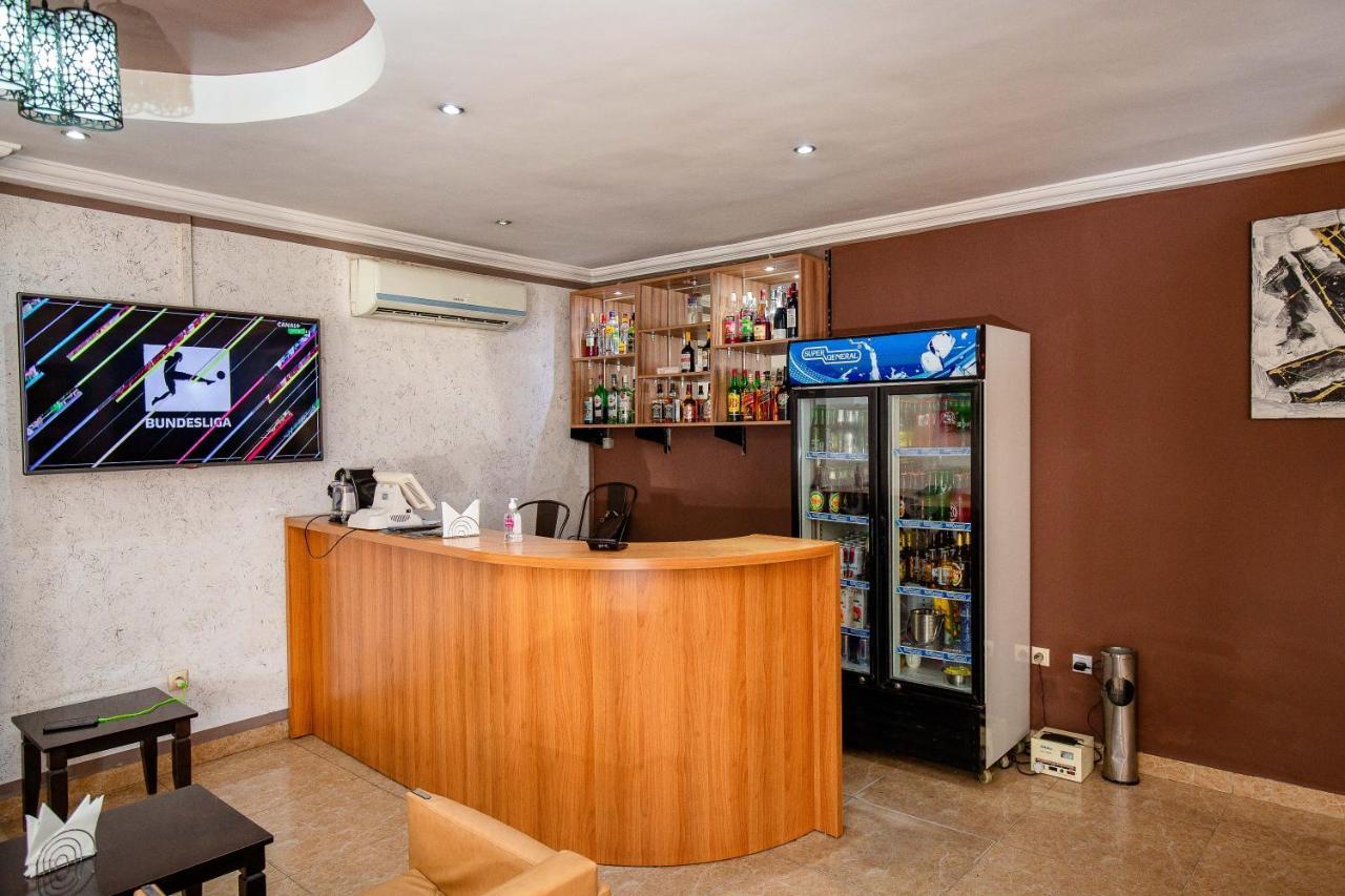 Hotel Everest Rd Congo คินชาซา ภายนอก รูปภาพ