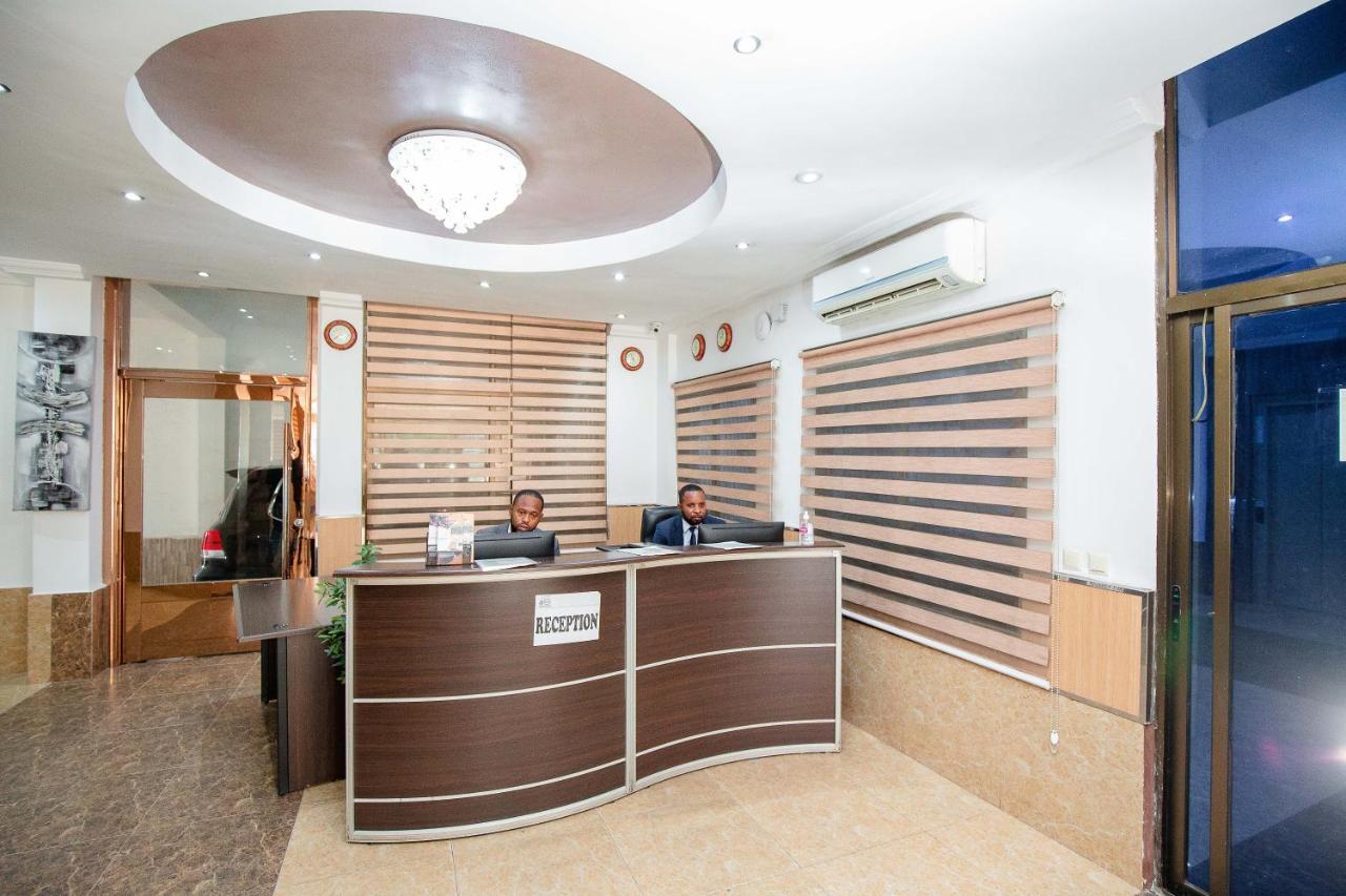 Hotel Everest Rd Congo คินชาซา ภายนอก รูปภาพ